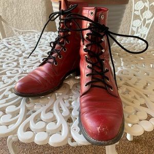 Ladies lace up Boots